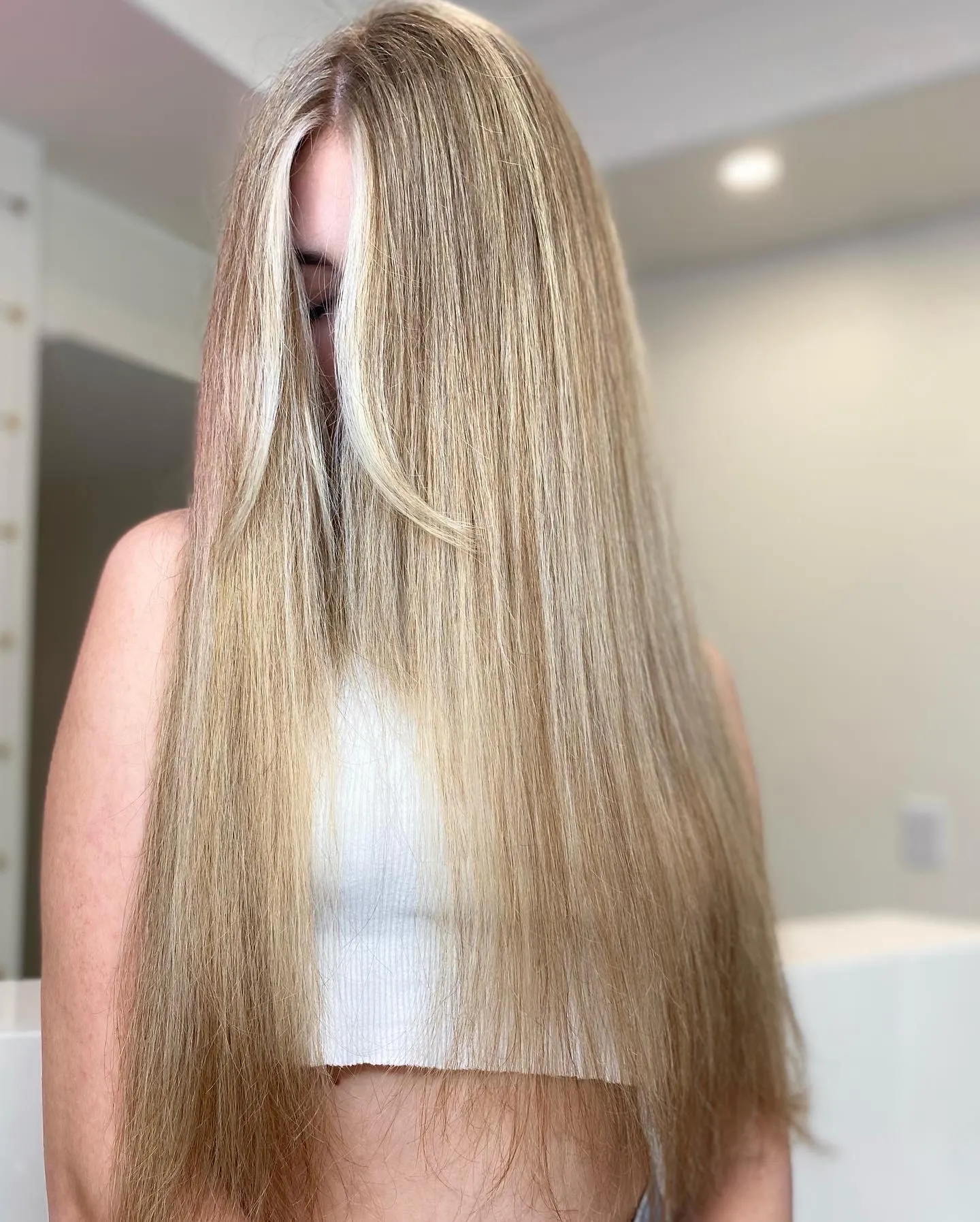 Hair styling and colour at The Blonding Room — photo 4 of 5