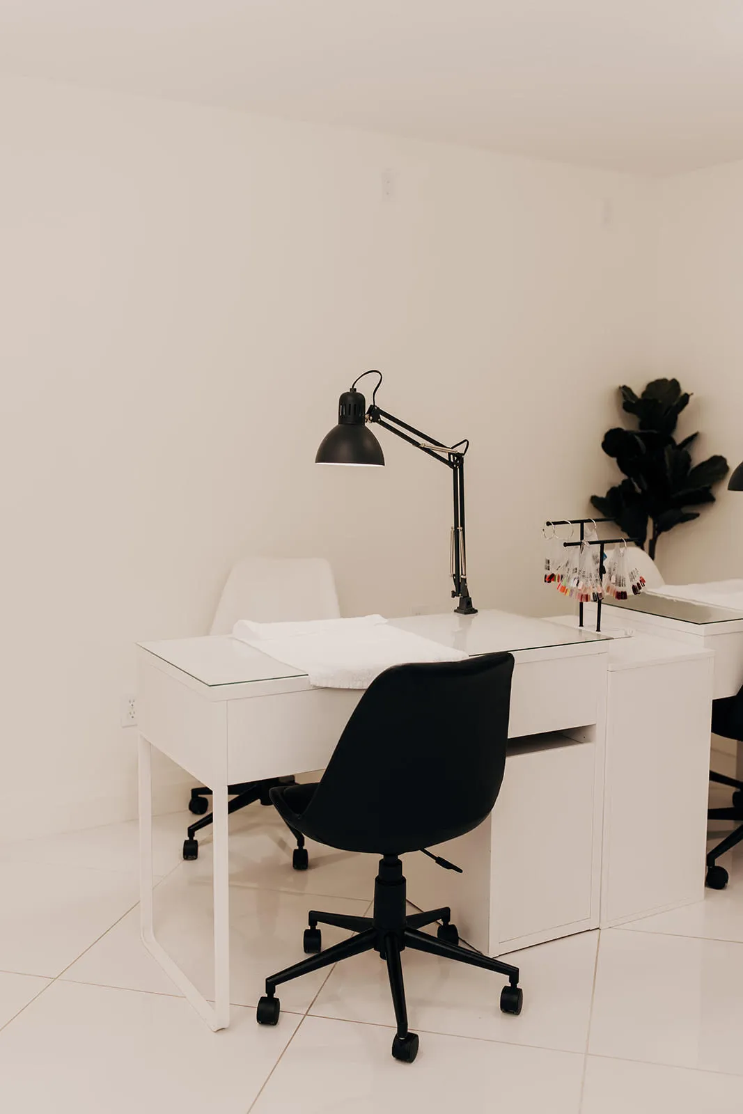 Salon interior at The Blonding Room — photo 2 of 10