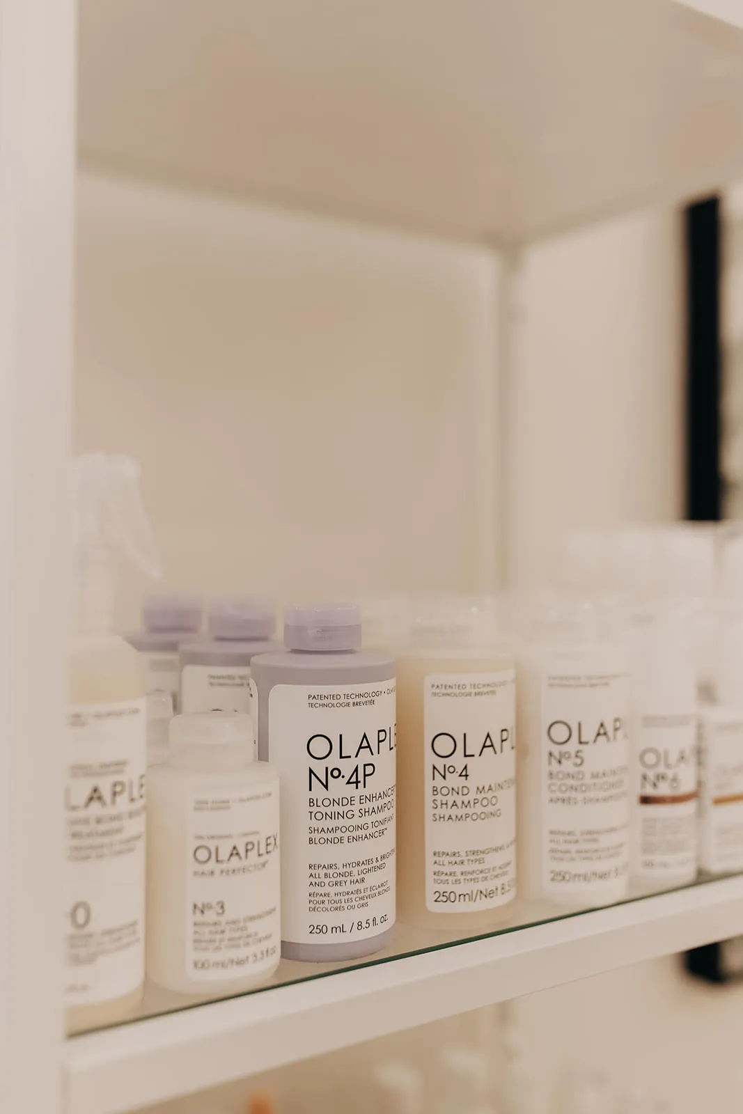 Salon interior at The Blonding Room — photo 3 of 10