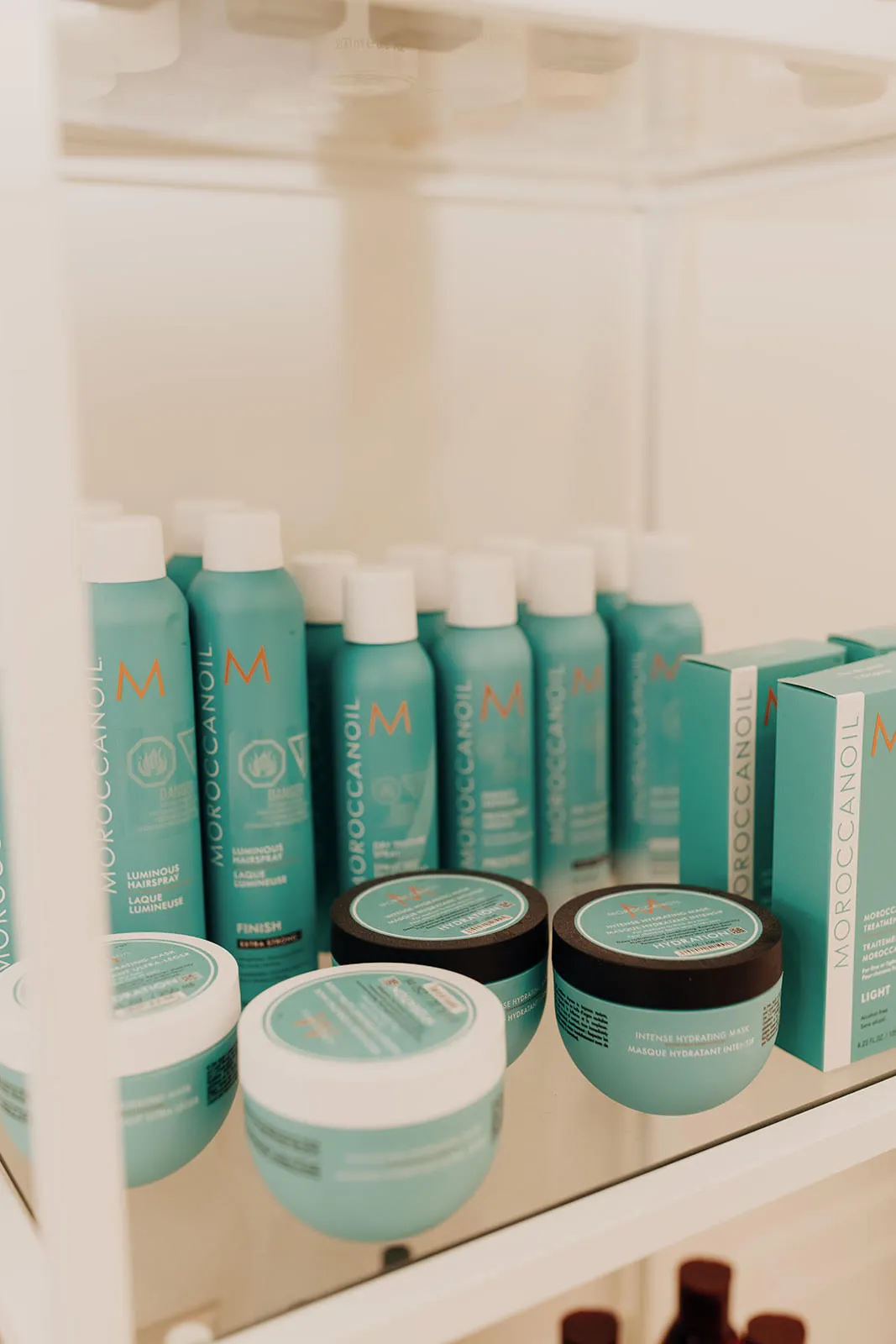 Salon interior at The Blonding Room — photo 9 of 10